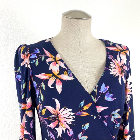 Eliza J Faux Wrap Dress 3/4 Sleeve V-Neck in Bright Tropical Style Floral Print - Picture 5 of 16